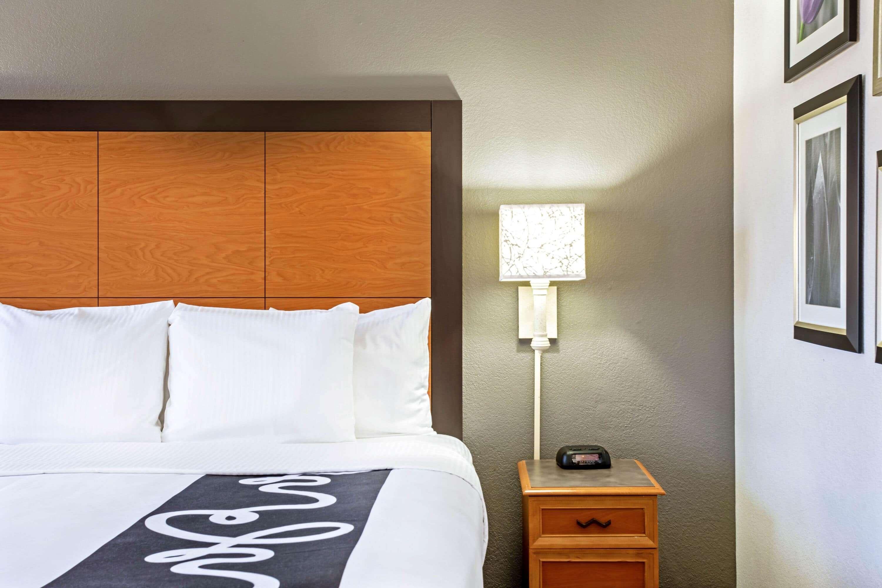 Hotel La Quinta By Wyndham Airport 3*