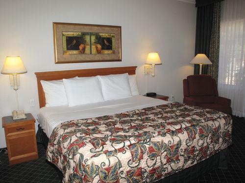 Hotel La Quinta By Wyndham Airport