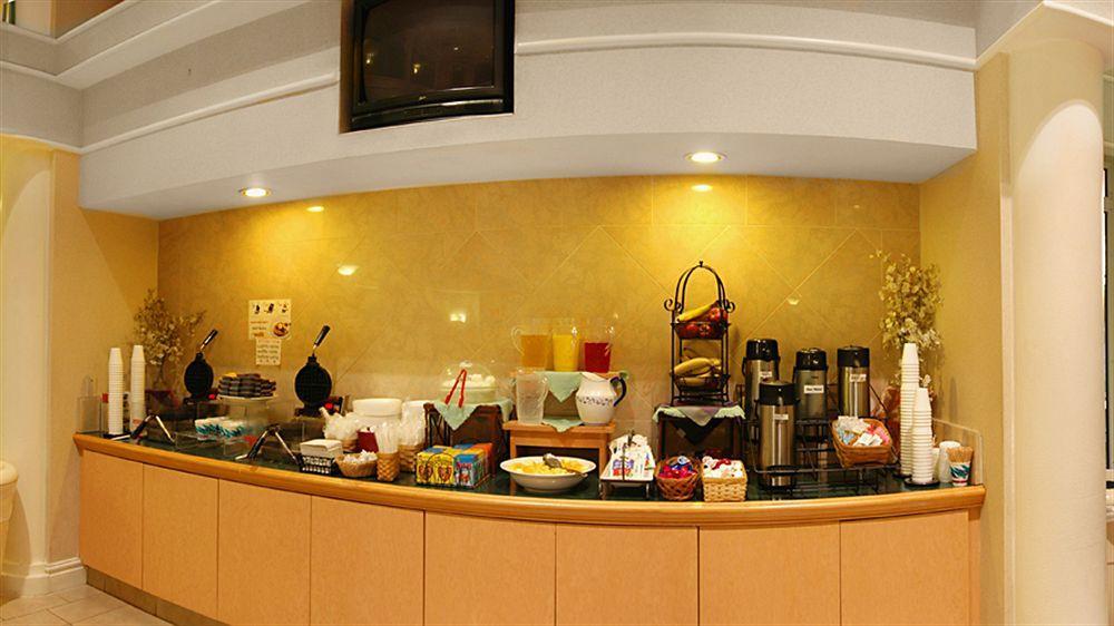 La Quinta By Wyndham Airport Tucson